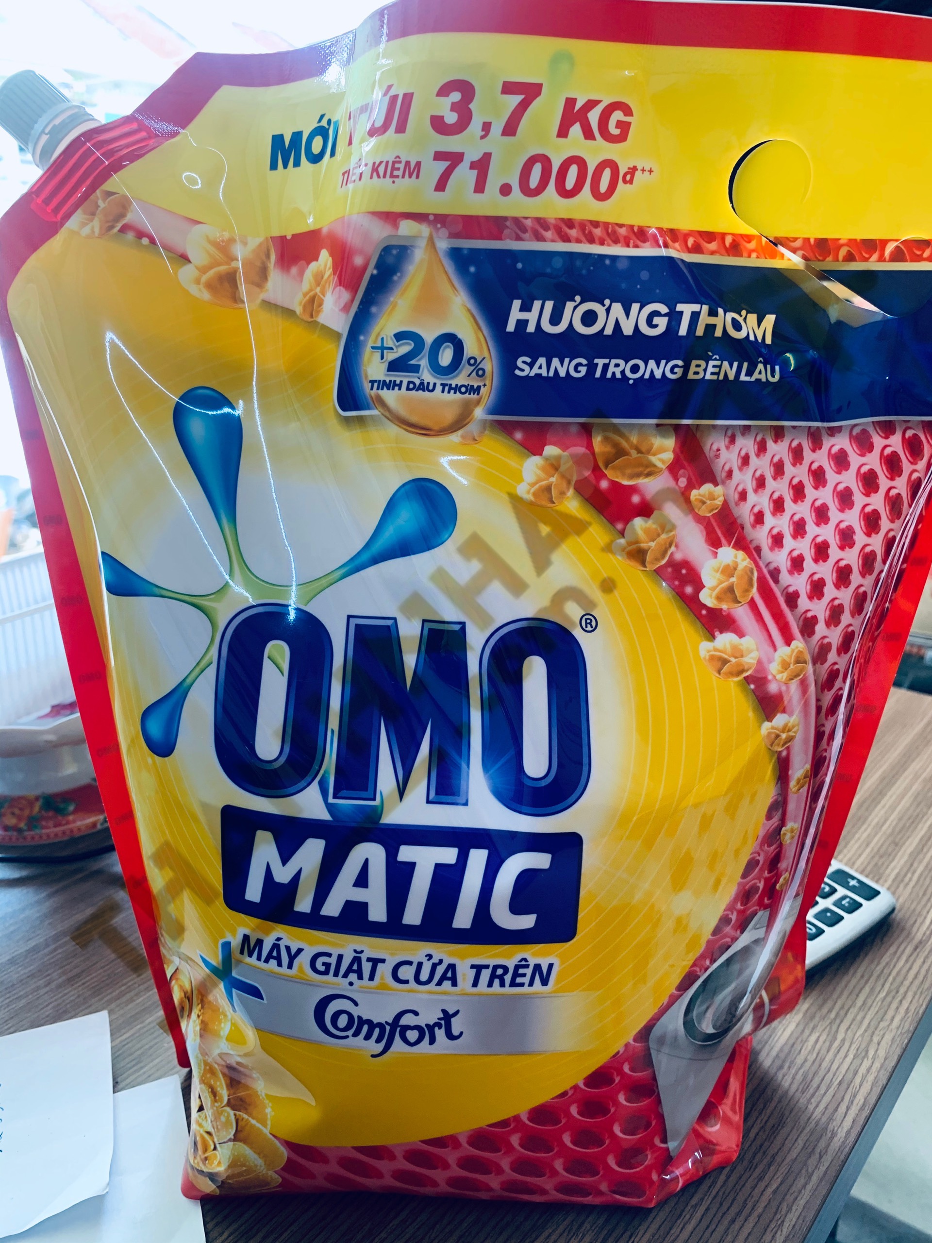 Nước Giặt Omo túi 3.7kg Comfort